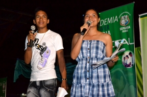 Ronaldy Díaz y Nataly de Souza presentaron la ginkana y animaron la jornada